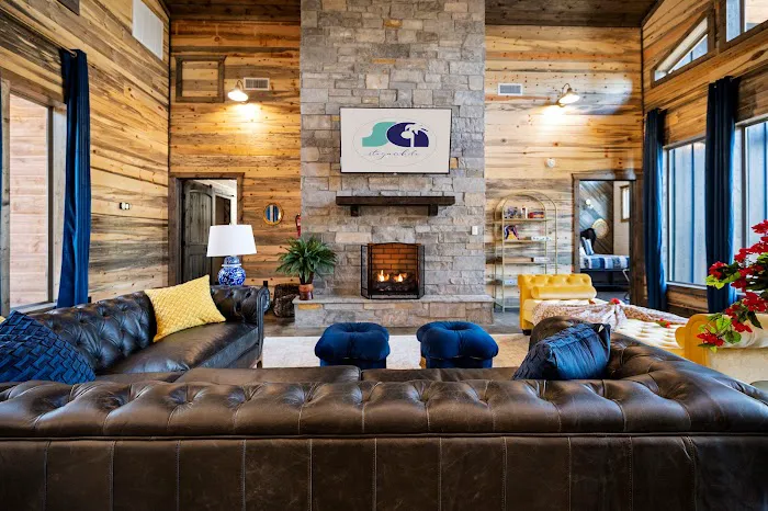 Beauty and the Beast Cabin Picture 3
