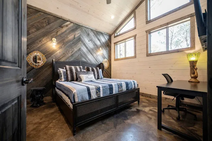 Beauty and the Beast Cabin Picture 8