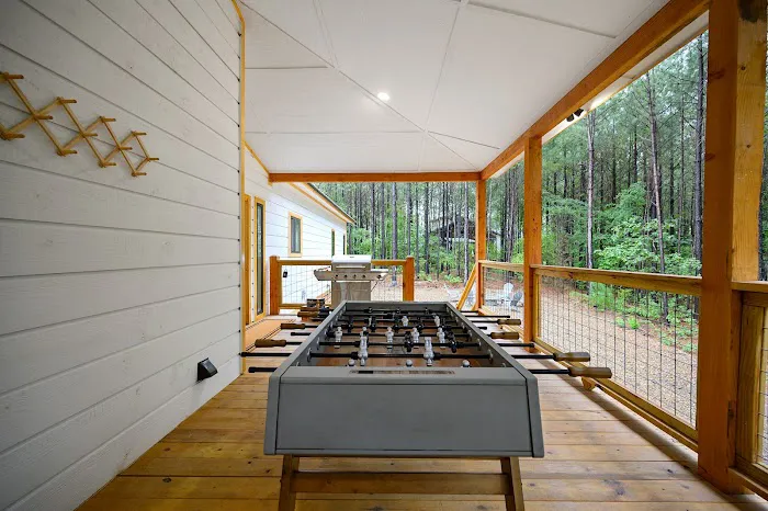 Dancing Moon Luxury Cabin Picture 3