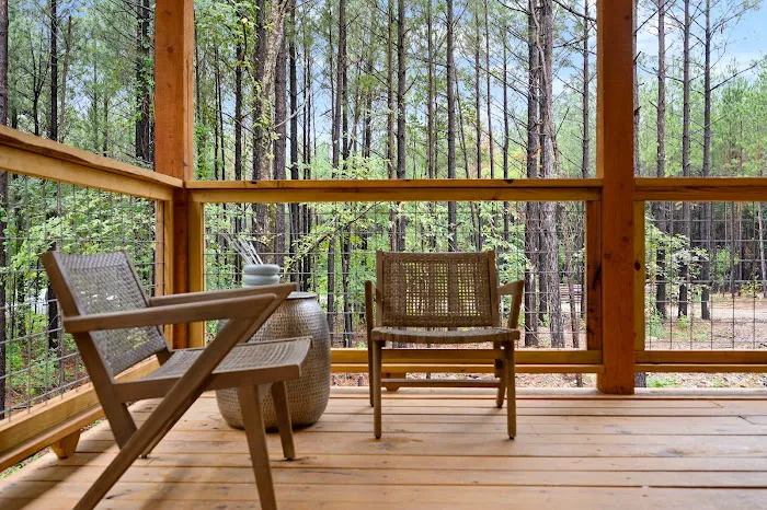 Dancing Moon Luxury Cabin Picture 5