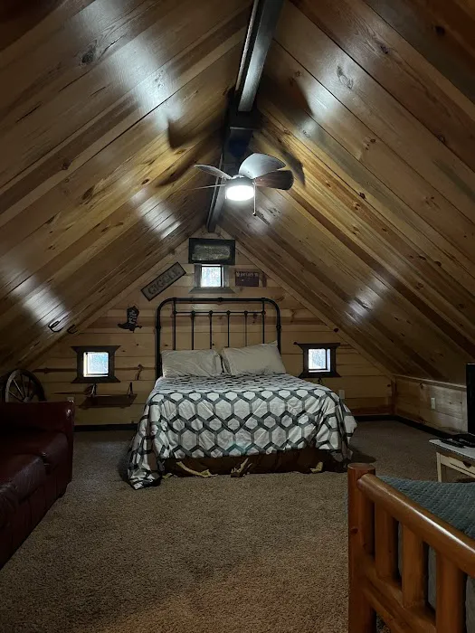 Crazy Horse Cabin Picture 2