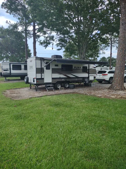 Labuliare RV park Picture 1