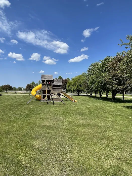 2Annes Lakeside RV Park Picture 5