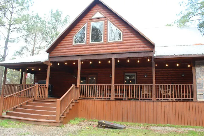 Urban Hideaway Cabin Picture 1