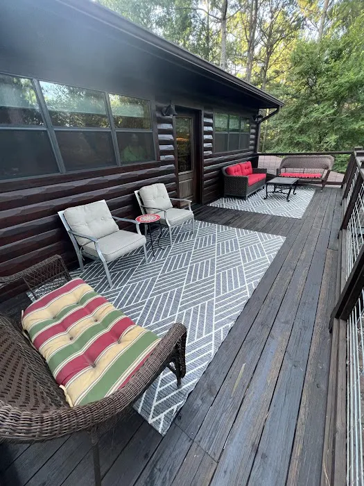 Fox Tales Cabin Picture 3