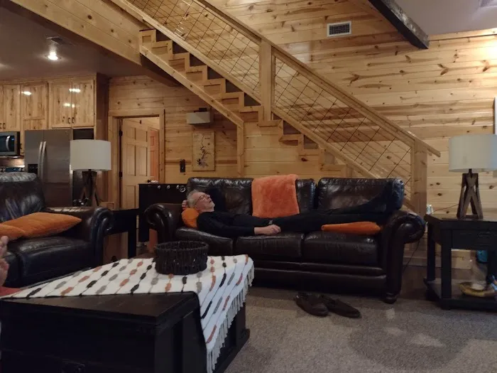 Fox Tales Cabin Picture 1