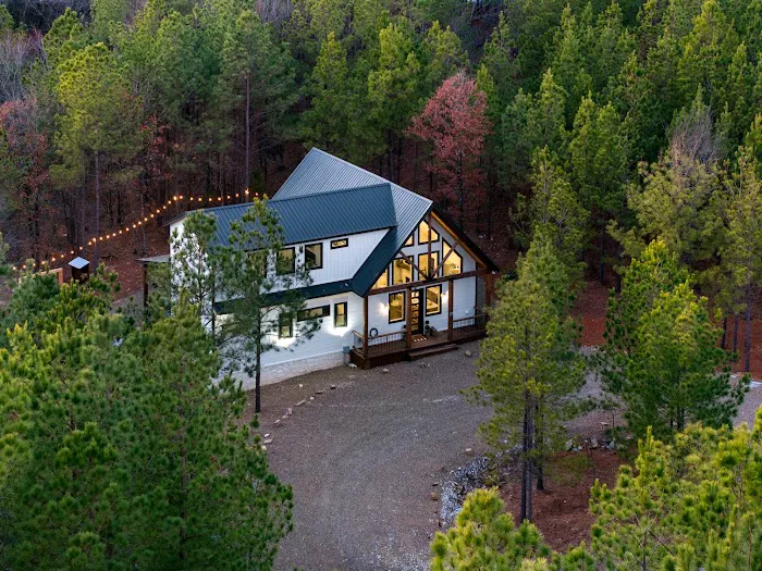 Sunrise & Serenity Cabin Picture 10
