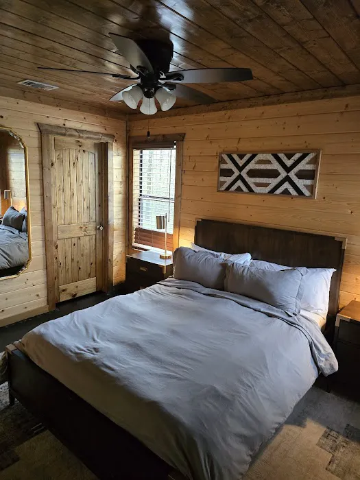 Misty Blue Cabin Picture 4