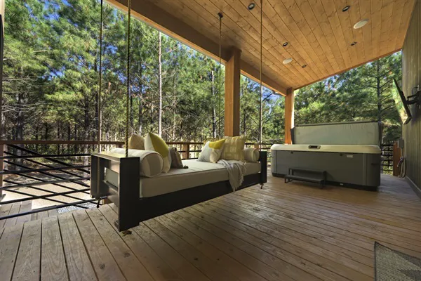 Moonraker Cabin Picture 2