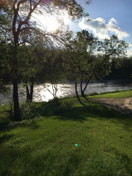 Voyageur's View Campground Picture 6