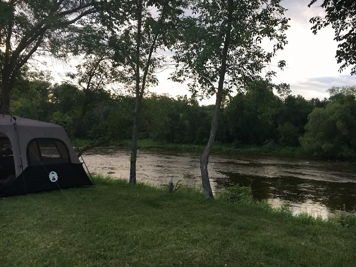 Voyageur's View Campground Picture 10