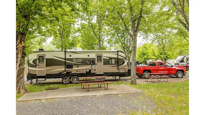 Lincoln West KOA Holiday Picture 9