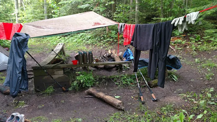 Woodland Caribou Pond Camp Picture 3