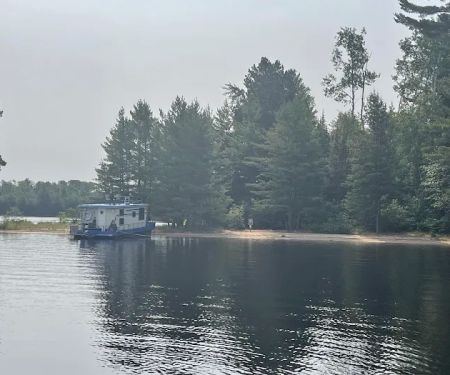 HB Junction Bay North N50 Houseboat Campsite