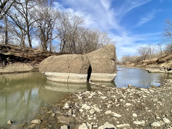 Outlet Channel Campground Picture 6