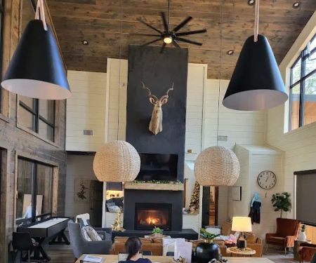 Walkin' After Midnight Cabin