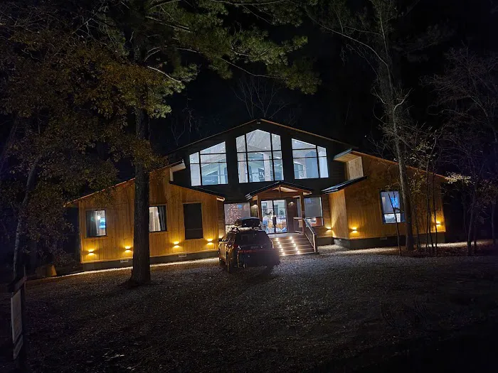 Walkin' After Midnight Cabin Picture 2