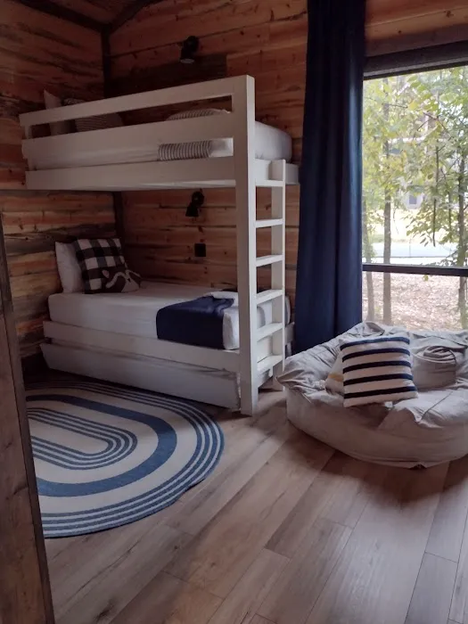 Walkin' After Midnight Cabin Picture 9