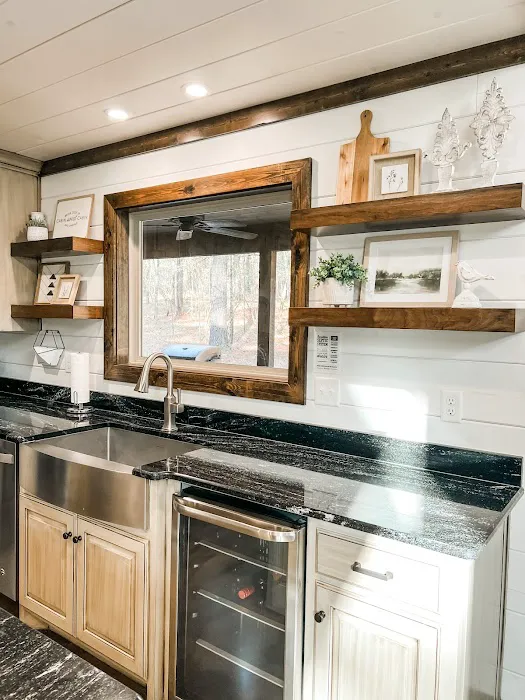 Let the Good Pines Roll Cabin Picture 9