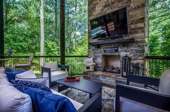 Somethin 2 Talk About Picture 4