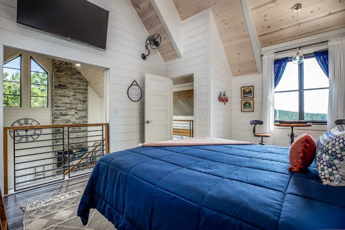 Happily EVEN After Cabin Picture 10