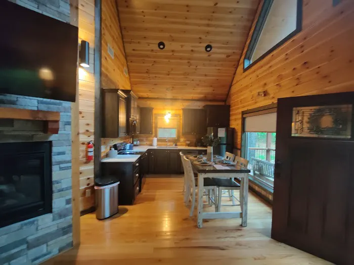 Second Love cabin Picture 1