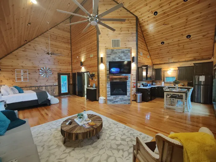 Second Love cabin Picture 7