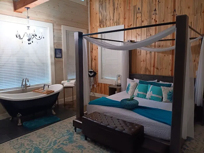 Breakfast at Tiffanys Cabin Picture 1