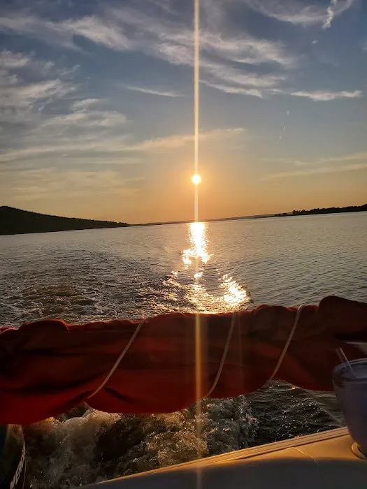 Elm Point Lake Recreation, tent & RV camping, & fishing Picture 3