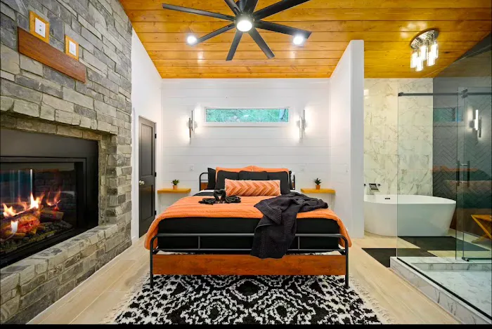 The Ember House Picture 4