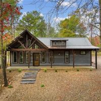 Whispering Oaks ico
