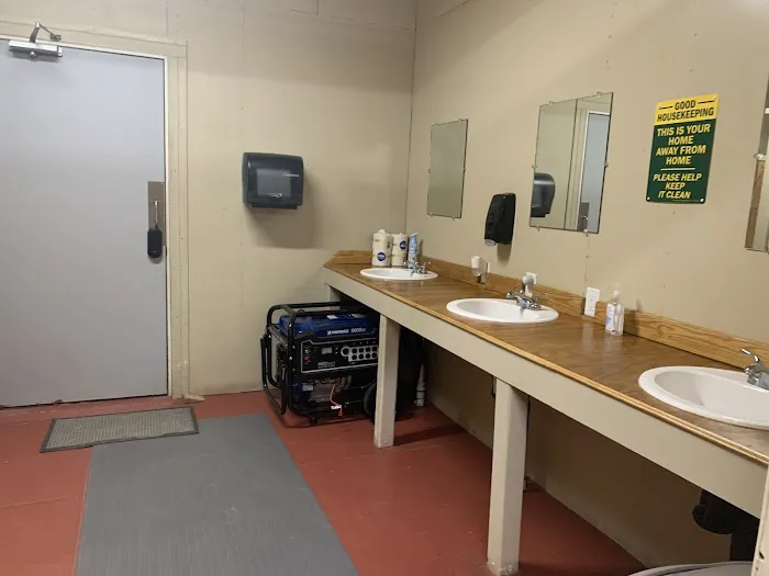 Hidden Pines Campground Picture 6