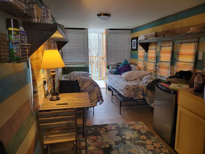 Iatt Lake Cabins and Kayaks Picture 1