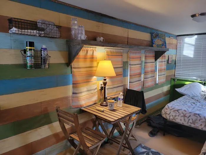 Iatt Lake Cabins and Kayaks Picture 3