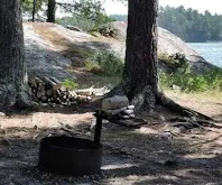 Catamaran N15 Campsite