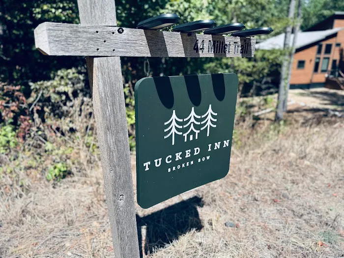 Tucked Inn Luxury Cabin Picture 8