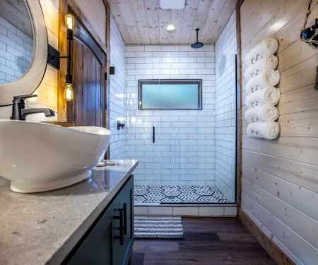 The Whiskey Rose Cabin