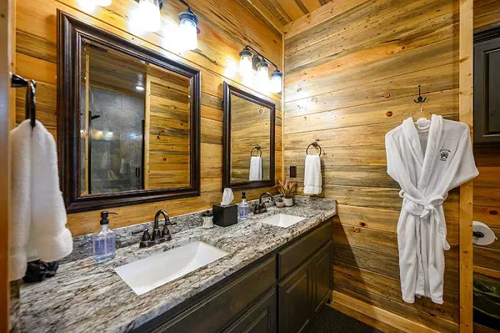Bearfoot Lodge Picture 1