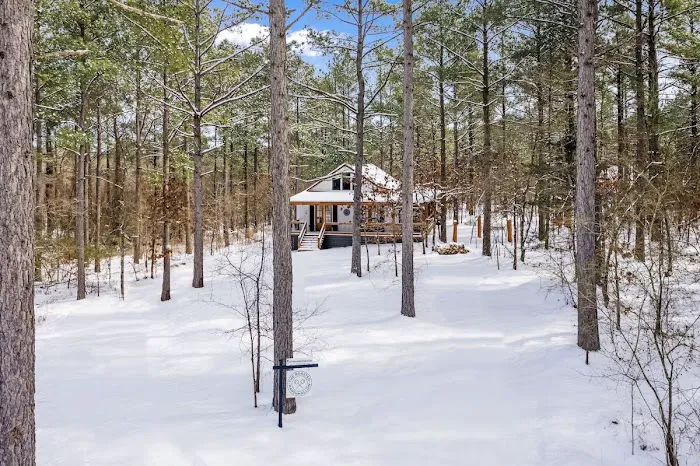 The Roasted Marshmallow Cabin Picture 7