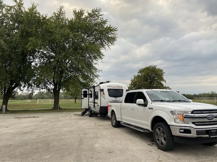 Santa Fe Safari RV Campground Picture 6