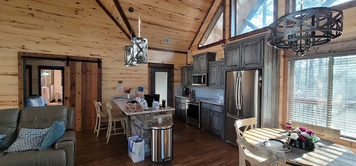 Magnolia Trail Cabin Picture 3