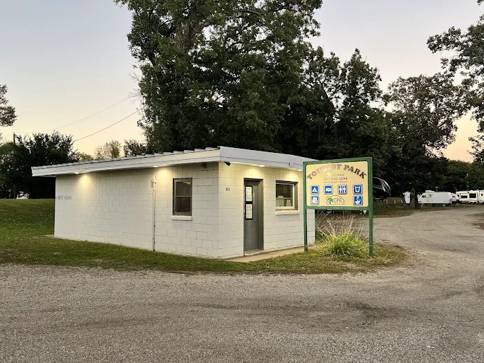 Municipal Tourist Park Picture 4