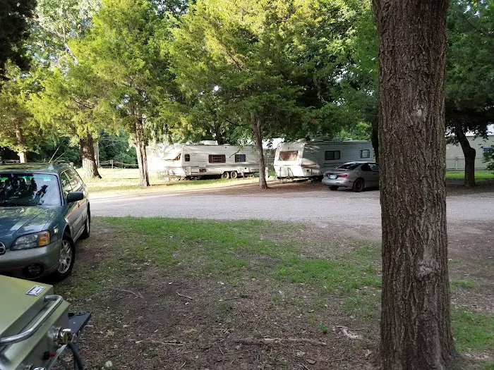 Lou Ann's Campgrounds Picture 1