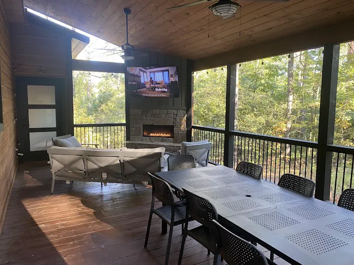 Three Pines Cabin Picture 4
