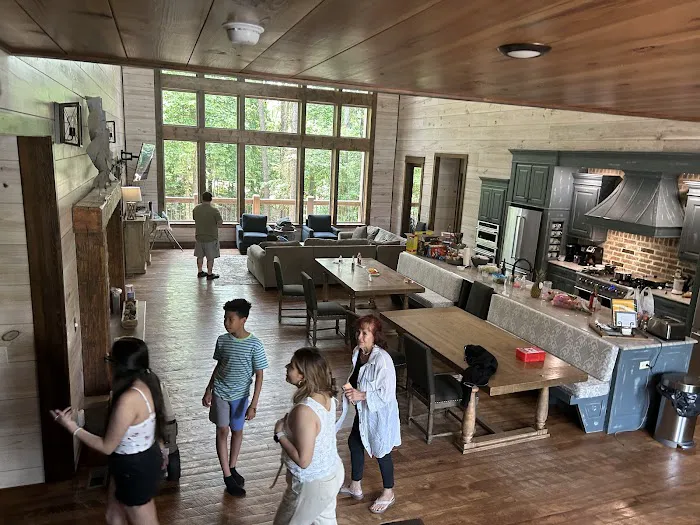 Heavenly Daze Cabin Picture 3