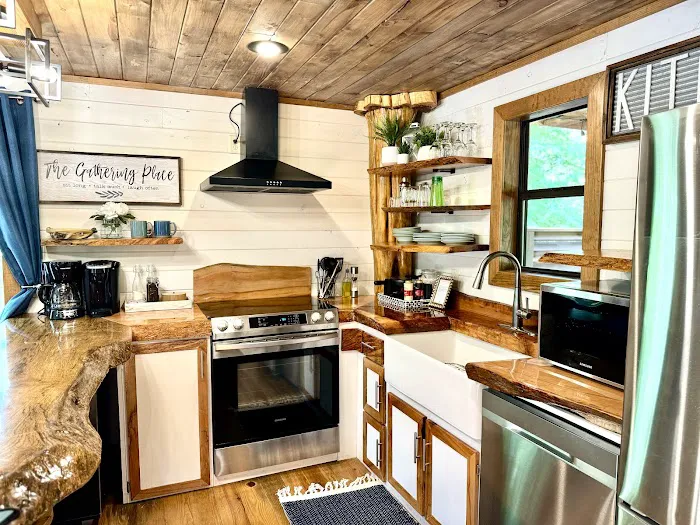 Settle Inn Cabin Picture 7