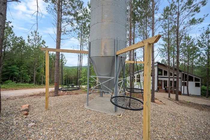 Broken Bow Cabin - The Silo Picture 1