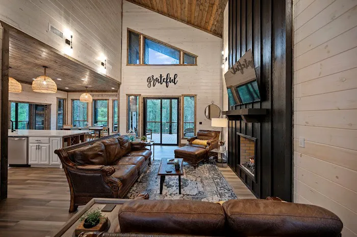 Broken Bow Cabin - The Silo Picture 3