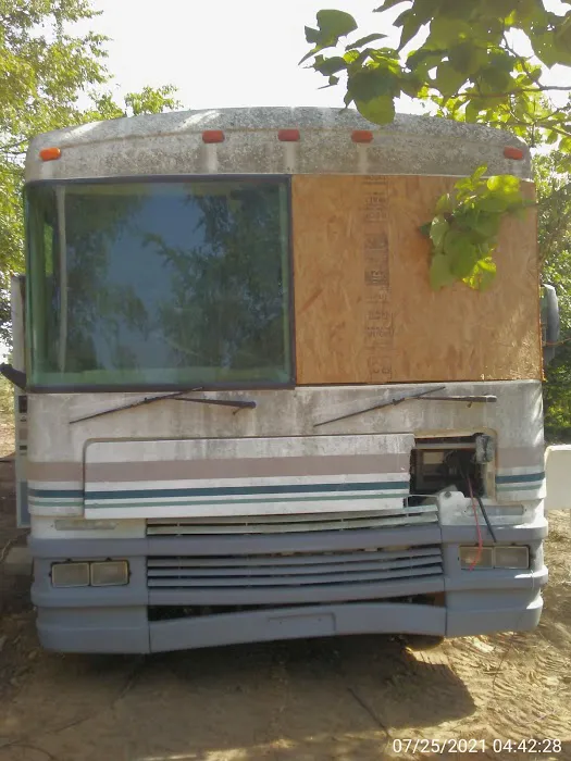 RV13 - Human Being Dwelling Picture 2