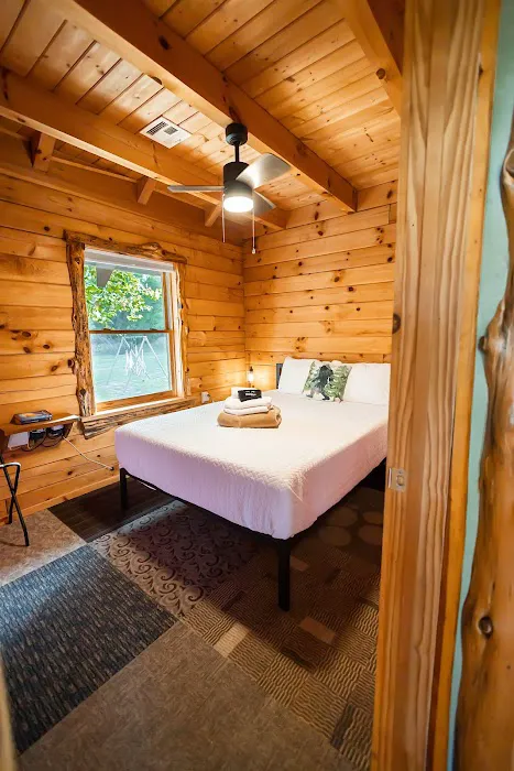 Bigfoots Log Cabin Picture 5